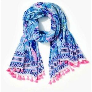Brand new Lilly Pulitzer Sienna Scarf Wrap with Tassels